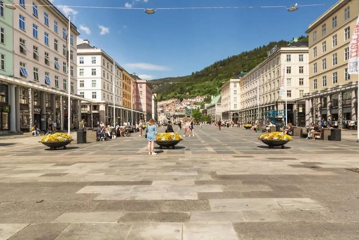 Dinbnb Apartments - Idyllic Location - 3 Bedroom Bergen